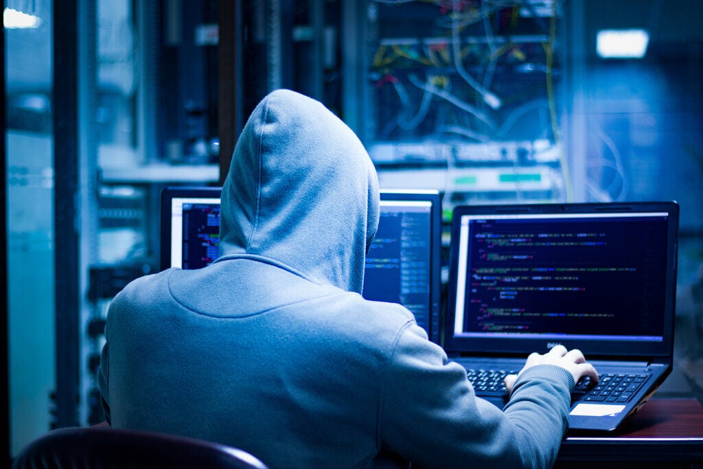 blue_computer_hacker